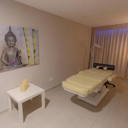 Bq (adults Only) Ξενοδοχείο 4*