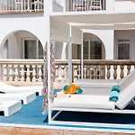 Bq (adults Only) 4*