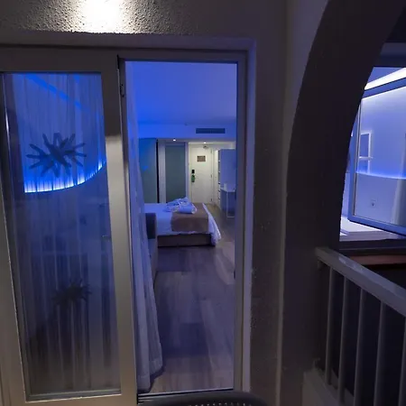 Hotel Bq (adults Only)