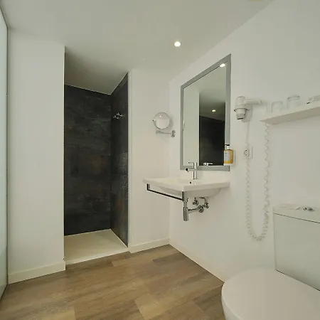 Bq (adults Only) 4*